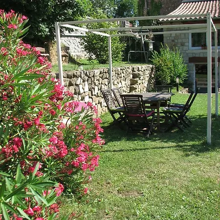 Le Castagnou Couette-café Chirols